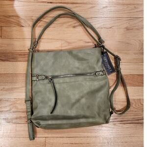 NWT Deluxity convertible Hobo/backpack Green bag